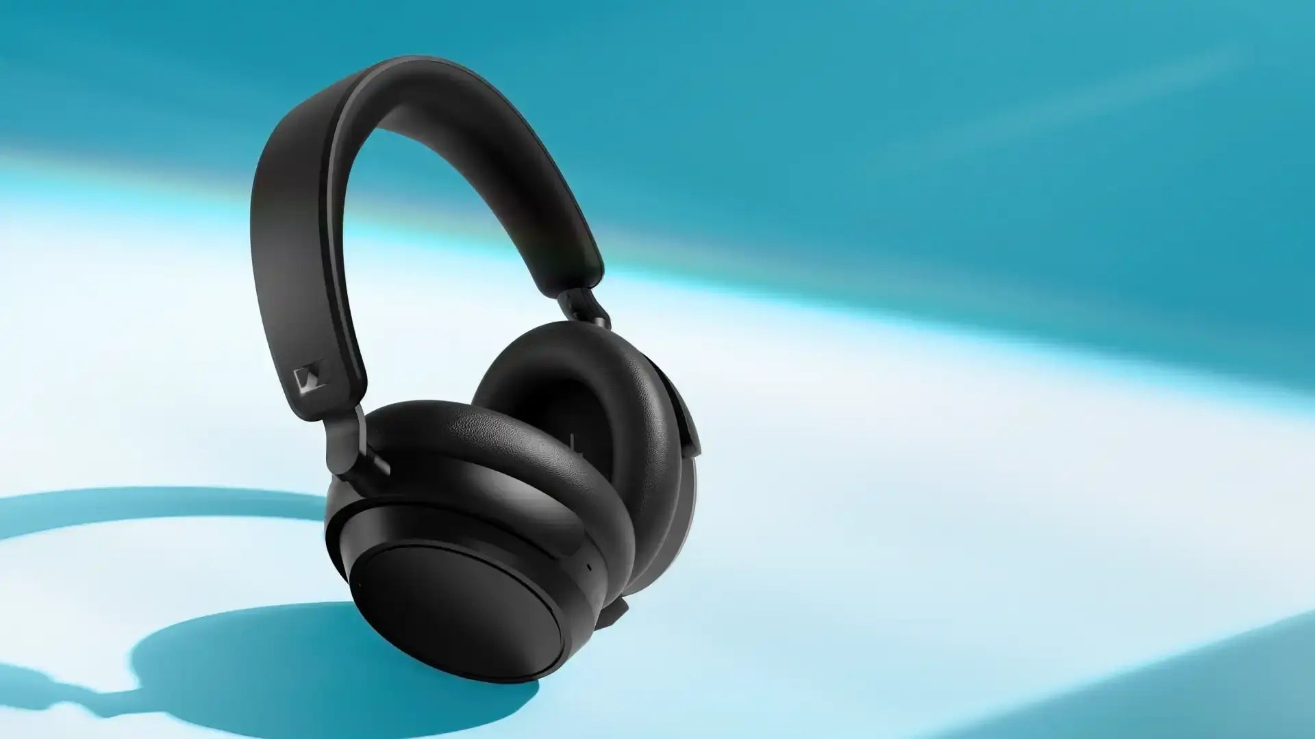 Sennheiser ACCENTUM Plus Wireless (Black) - studio product view