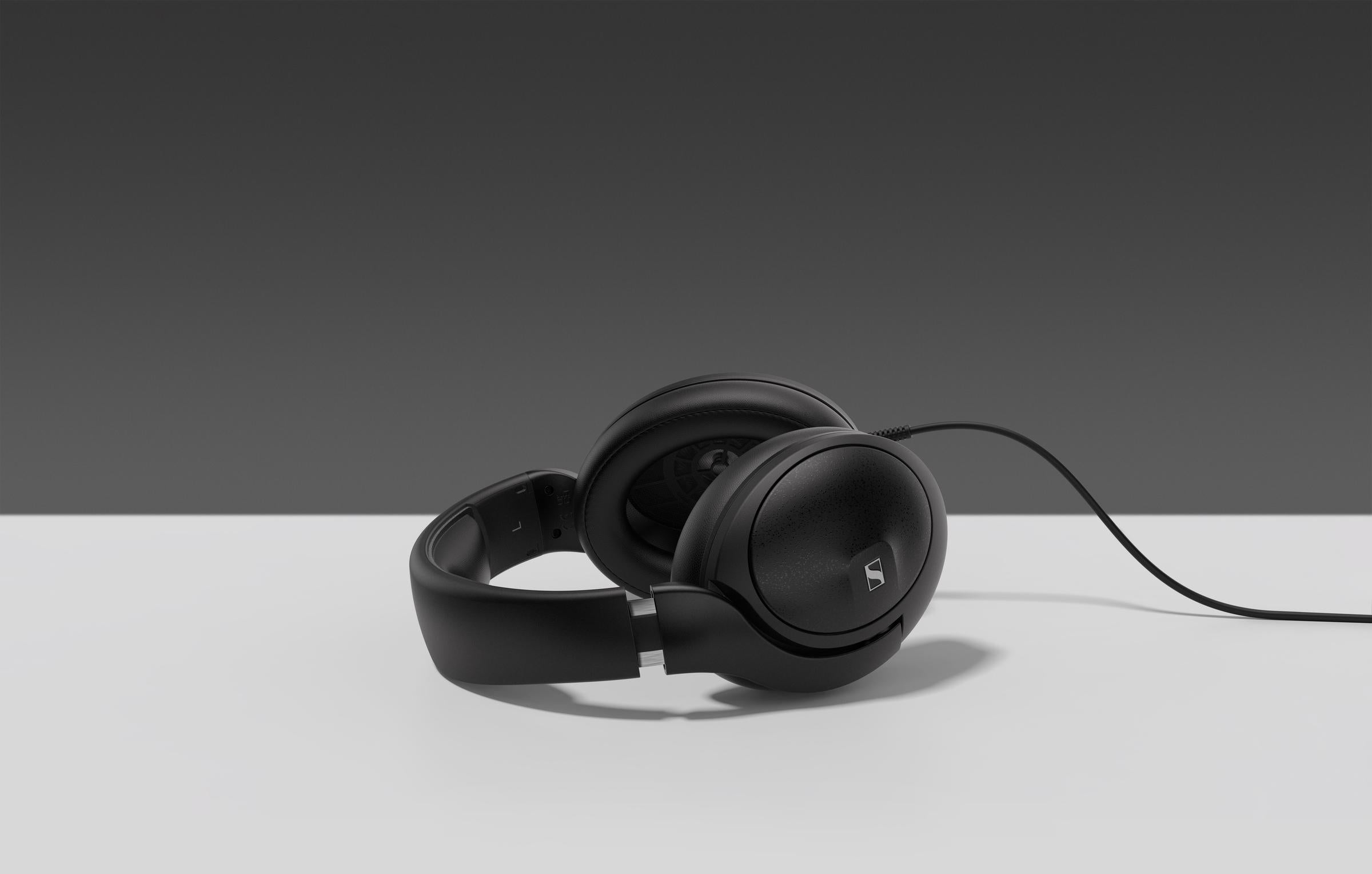 Sennheiser HD 620S - headphones resting on surface