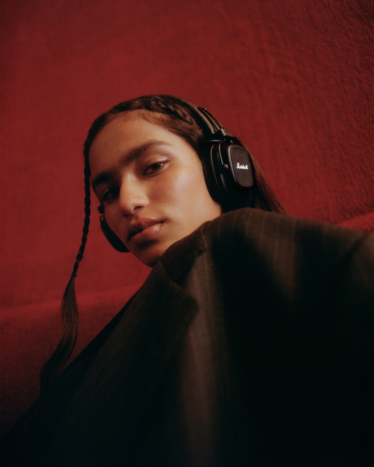 Marshall Major V (Black) - headphones worn indoors
