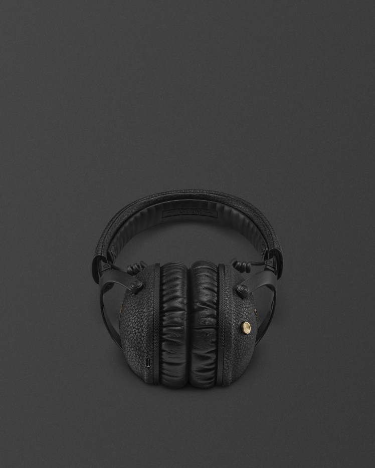 Marshall Monitor III A.N.C. (Black) - folded headphones