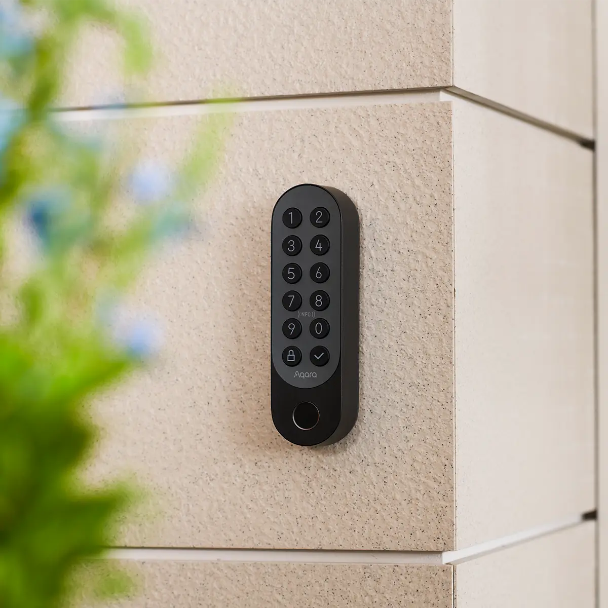 Aqara Smart Lock U200 (Black, with Keypad) — exterior keypad mounted on wall