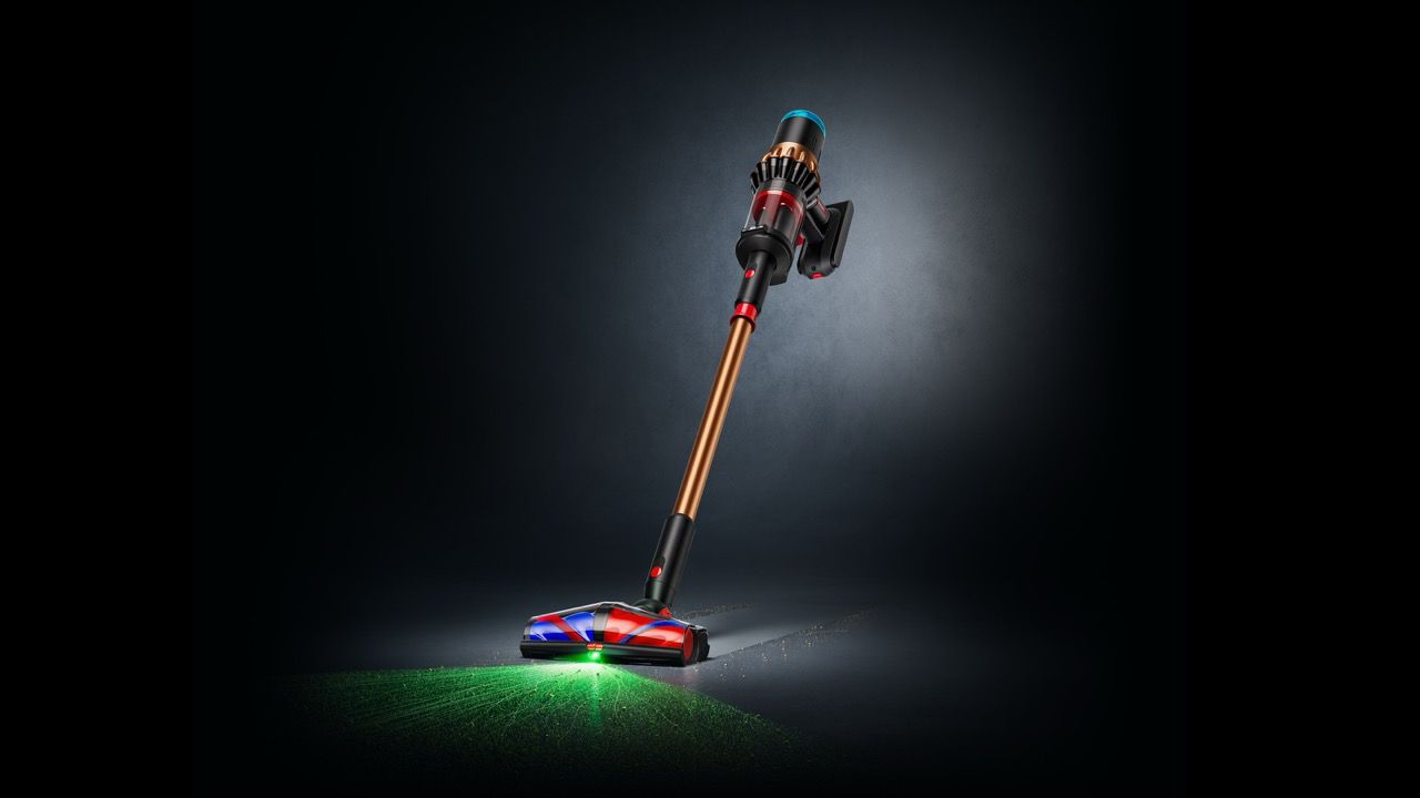 Dyson V16 Piston Animal (Black/Copper) — complete vacuum
