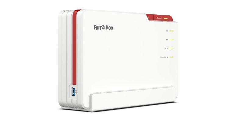 FRITZ!Box 5690 Pro — роутер целиком на белом фоне